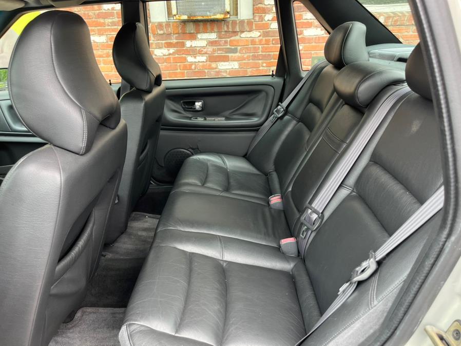 2000 Volvo S70 M SE 4dr Sdn, available for sale in Naugatuck, Connecticut | Riverside Motorcars, LLC. Naugatuck, Connecticut 2000 Volvo S70 M SE 4dr Sdn, available for sale in Naugatuck, Connecticut | Riverside Motorcars, LLC. Naugatuck, Connecticut