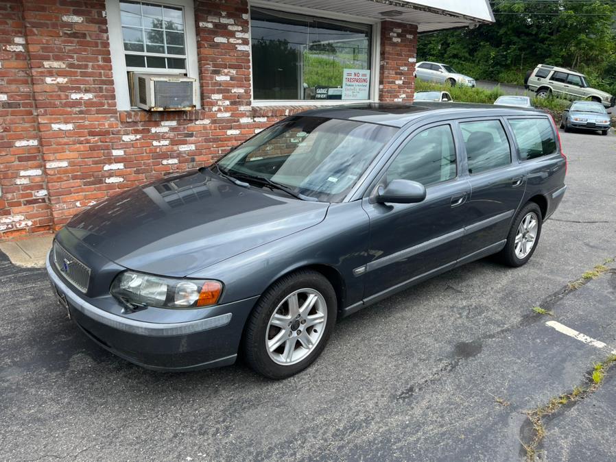 Used 2003 Volvo V70 in Naugatuck, Connecticut | Riverside Motorcars, LLC. Naugatuck, Connecticut
