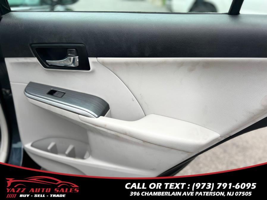 2012 Toyota Camry Hybrid 4dr Sdn XLE, available for sale in Paterson, New Jersey | Yazz Auto Sales. Paterson, New Jersey 2012 Toyota Camry Hybrid 4dr Sdn XLE, available for sale in Paterson, New Jersey | Yazz Auto Sales. Paterson, New Jersey