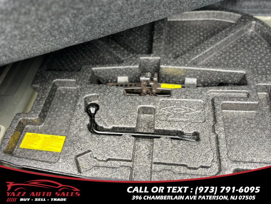2012 Toyota Camry Hybrid 4dr Sdn XLE, available for sale in Paterson, New Jersey | Yazz Auto Sales. Paterson, New Jersey 2012 Toyota Camry Hybrid 4dr Sdn XLE, available for sale in Paterson, New Jersey | Yazz Auto Sales. Paterson, New Jersey