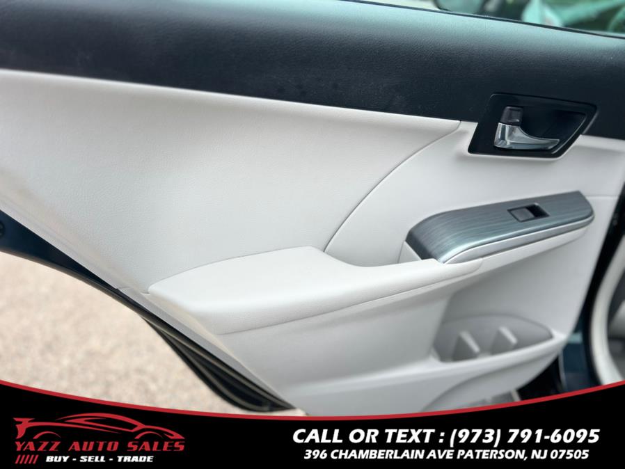 2012 Toyota Camry Hybrid 4dr Sdn XLE, available for sale in Paterson, New Jersey | Yazz Auto Sales. Paterson, New Jersey 2012 Toyota Camry Hybrid 4dr Sdn XLE, available for sale in Paterson, New Jersey | Yazz Auto Sales. Paterson, New Jersey