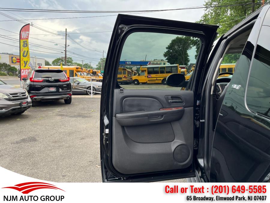 2014 GMC Yukon XL 4WD 4dr SLT, available for sale in Elmwood Park, New Jersey | NJM Auto Group. Elmwood Park, New Jersey 2014 GMC Yukon XL 4WD 4dr SLT, available for sale in Elmwood Park, New Jersey | NJM Auto Group. Elmwood Park, New Jersey