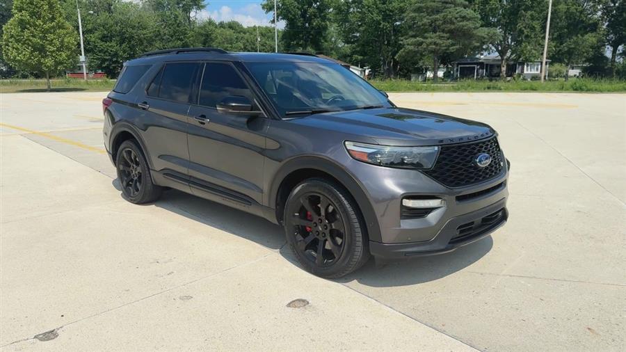 2020 Ford Explorer ST photo 2