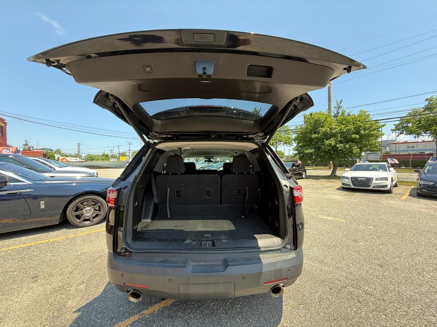 2018 Chevrolet Traverse AWD 4dr LT Cloth w/1LT, available for sale in Hicksville, New York | REGAL AUTOHAUS Auto Service and Sales. Hicksville, New York 2018 Chevrolet Traverse AWD 4dr LT Cloth w/1LT, available for sale in Hicksville, New York | REGAL AUTOHAUS Auto Service and Sales. Hicksville, New York