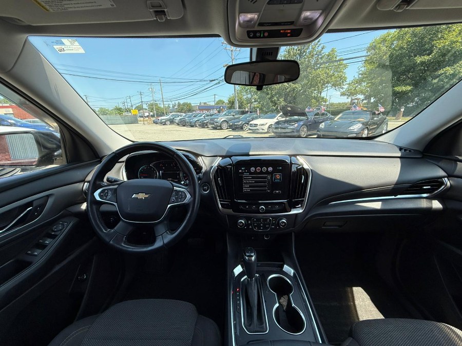2018 Chevrolet Traverse AWD 4dr LT Cloth w/1LT, available for sale in Hicksville, New York | REGAL AUTOHAUS Auto Service and Sales. Hicksville, New York 2018 Chevrolet Traverse AWD 4dr LT Cloth w/1LT, available for sale in Hicksville, New York | REGAL AUTOHAUS Auto Service and Sales. Hicksville, New York