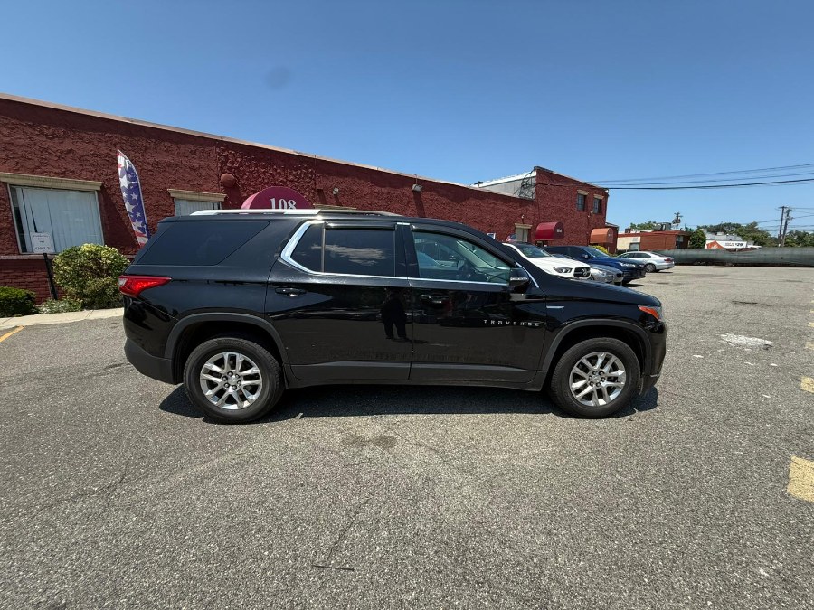 2018 Chevrolet Traverse AWD 4dr LT Cloth w/1LT, available for sale in Hicksville, New York | REGAL AUTOHAUS Auto Service and Sales. Hicksville, New York 2018 Chevrolet Traverse AWD 4dr LT Cloth w/1LT, available for sale in Hicksville, New York | REGAL AUTOHAUS Auto Service and Sales. Hicksville, New York