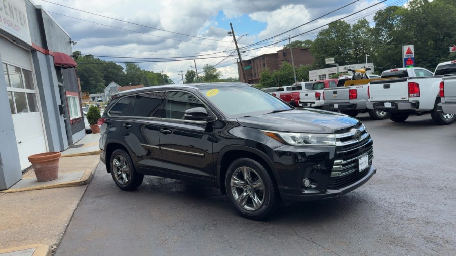 2017 Toyota Highlander Limited V6 AWD (Natl), available for sale in Waterbury, Connecticut | West End Automotive Center. Waterbury, Connecticut 2017 Toyota Highlander Limited V6 AWD (Natl), available for sale in Waterbury, Connecticut | West End Automotive Center. Waterbury, Connecticut