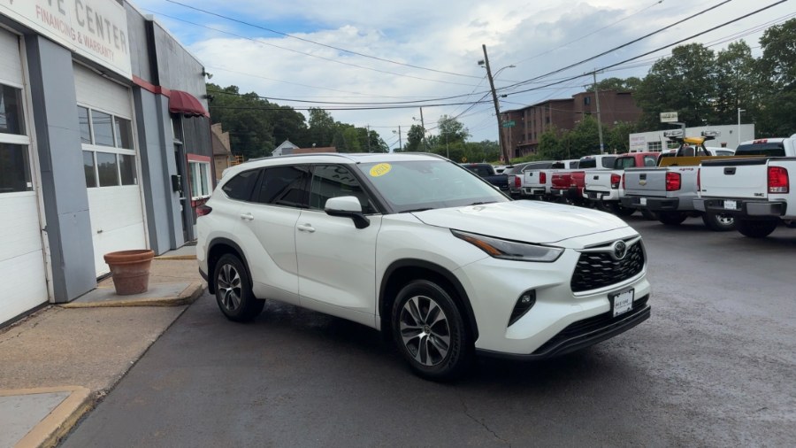 2021 Toyota Highlander XLE AWD (Natl), available for sale in Waterbury, Connecticut | West End Automotive Center. Waterbury, Connecticut 2021 Toyota Highlander XLE AWD (Natl), available for sale in Waterbury, Connecticut | West End Automotive Center. Waterbury, Connecticut