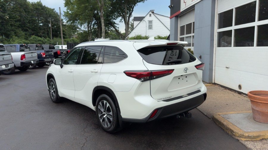2021 Toyota Highlander XLE AWD (Natl), available for sale in Waterbury, Connecticut | West End Automotive Center. Waterbury, Connecticut 2021 Toyota Highlander XLE AWD (Natl), available for sale in Waterbury, Connecticut | West End Automotive Center. Waterbury, Connecticut