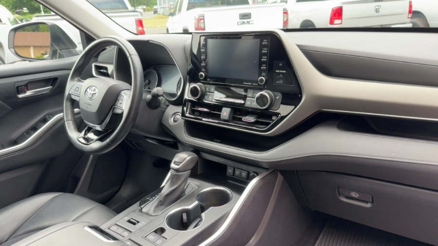 2021 Toyota Highlander XLE AWD (Natl), available for sale in Waterbury, Connecticut | West End Automotive Center. Waterbury, Connecticut 2021 Toyota Highlander XLE AWD (Natl), available for sale in Waterbury, Connecticut | West End Automotive Center. Waterbury, Connecticut