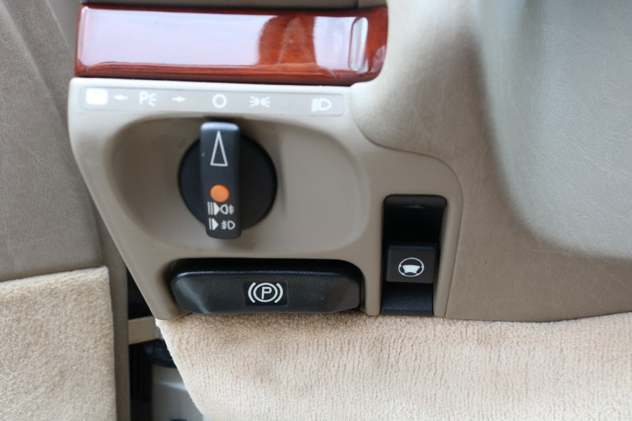 1999 Mercedes-Benz S-Class 4dr Sdn 3.2L SWB, available for sale in Bristol, Connecticut | Dealmax Motors LLC. Bristol, Connecticut 1999 Mercedes-Benz S-Class 4dr Sdn 3.2L SWB, available for sale in Bristol, Connecticut | Dealmax Motors LLC. Bristol, Connecticut