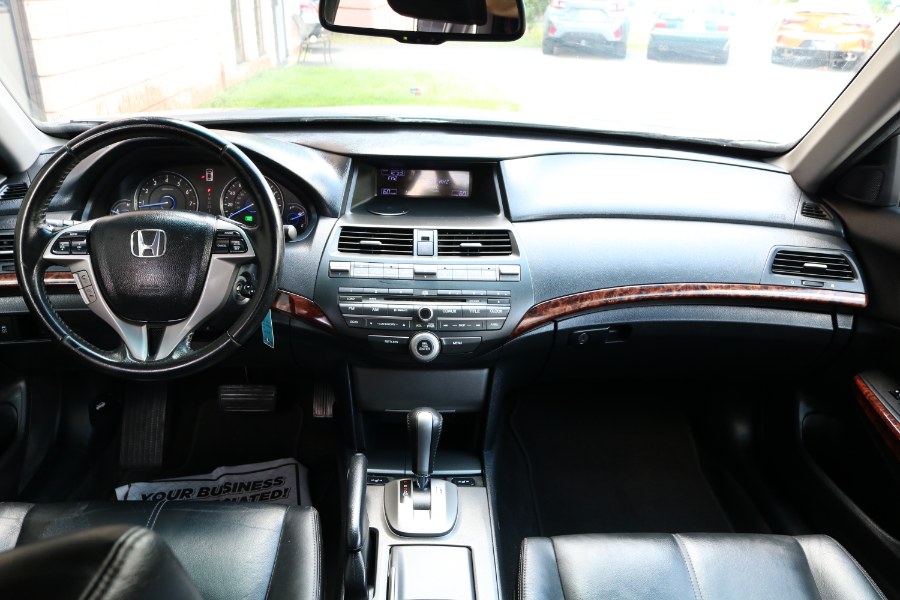 2011 Honda Accord Crosstour 4WD 5dr EX-L, available for sale in Bristol, Connecticut | Dealmax Motors LLC. Bristol, Connecticut 2011 Honda Accord Crosstour 4WD 5dr EX-L, available for sale in Bristol, Connecticut | Dealmax Motors LLC. Bristol, Connecticut