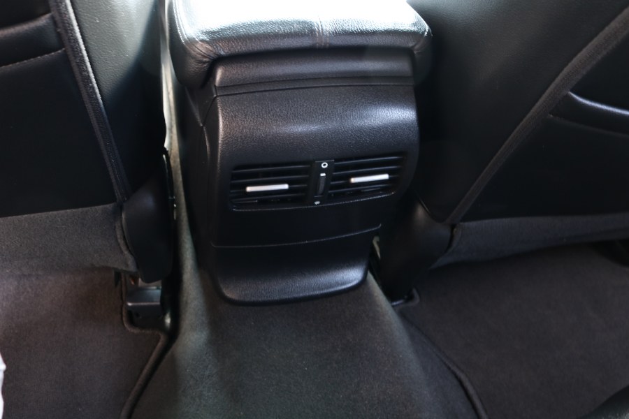 2011 Honda Accord Crosstour 4WD 5dr EX-L, available for sale in Bristol, Connecticut | Dealmax Motors LLC. Bristol, Connecticut 2011 Honda Accord Crosstour 4WD 5dr EX-L, available for sale in Bristol, Connecticut | Dealmax Motors LLC. Bristol, Connecticut