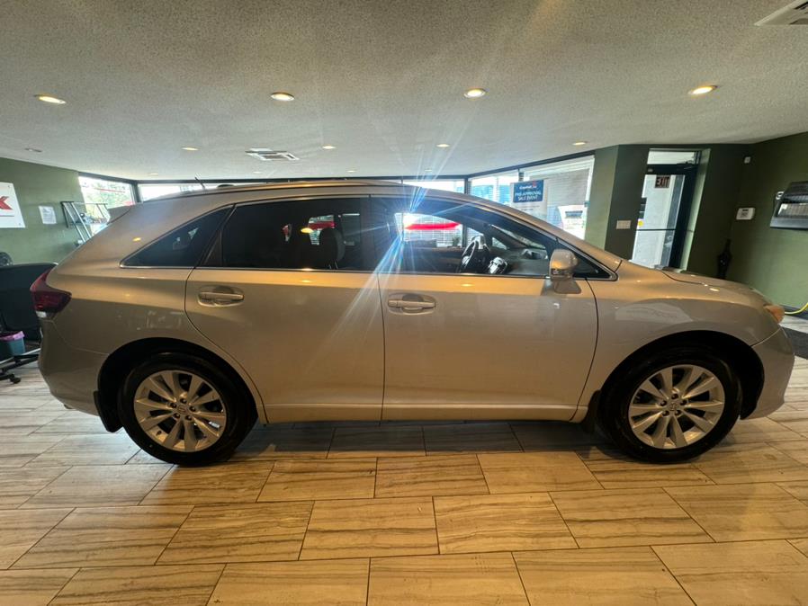 2013 Toyota Venza 4dr Wgn I4 AWD LE (Natl), available for sale in West Hartford, Connecticut | AutoMax. West Hartford, Connecticut 2013 Toyota Venza 4dr Wgn I4 AWD LE (Natl), available for sale in West Hartford, Connecticut | AutoMax. West Hartford, Connecticut