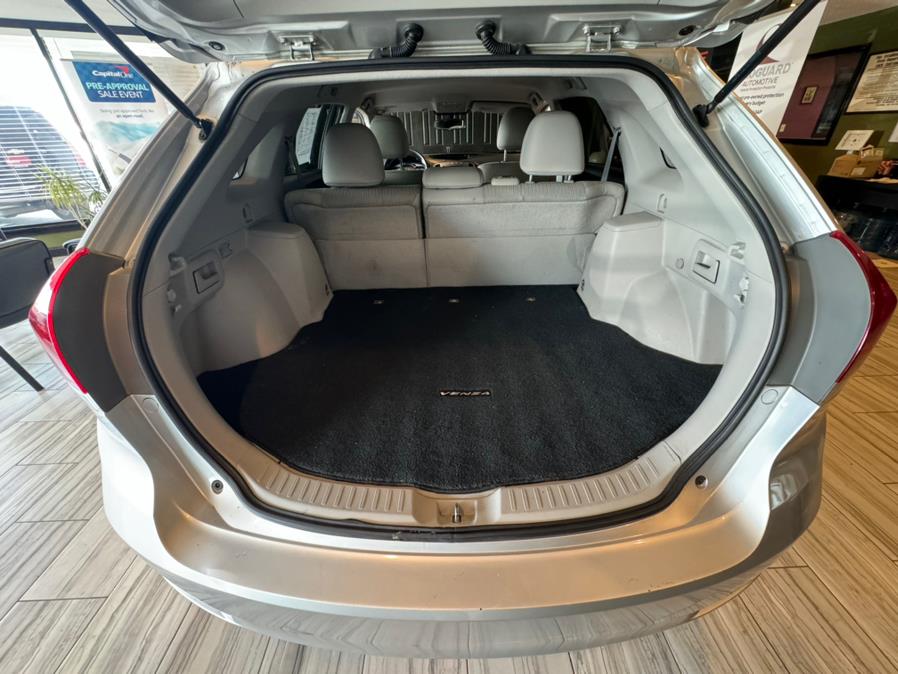 2013 Toyota Venza 4dr Wgn I4 AWD LE (Natl), available for sale in West Hartford, Connecticut | AutoMax. West Hartford, Connecticut 2013 Toyota Venza 4dr Wgn I4 AWD LE (Natl), available for sale in West Hartford, Connecticut | AutoMax. West Hartford, Connecticut