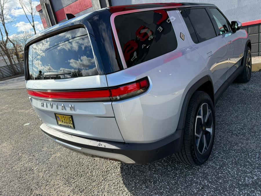 2023 Rivian R1S Adventure Quad-Motor Large Pack, available for sale in New Windsor, New York | Prestige Pre-Owned Motors Inc. New Windsor, New York 2023 Rivian R1S Adventure Quad-Motor Large Pack, available for sale in New Windsor, New York | Prestige Pre-Owned Motors Inc. New Windsor, New York
