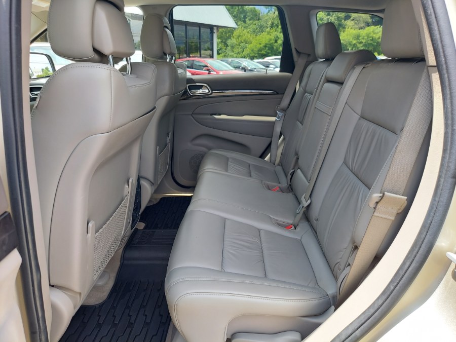 2011 Jeep Grand Cherokee 4WD 4dr Laredo, available for sale in East Windsor, Connecticut | United Auto Sales of E Windsor, Inc. East Windsor, Connecticut 2011 Jeep Grand Cherokee 4WD 4dr Laredo, available for sale in East Windsor, Connecticut | United Auto Sales of E Windsor, Inc. East Windsor, Connecticut