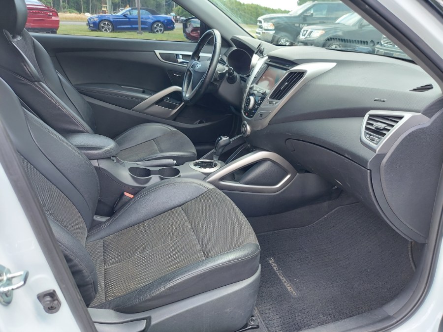 2015 Hyundai Veloster 3dr Cpe Auto, available for sale in East Windsor, Connecticut | United Auto Sales of E Windsor, Inc. East Windsor, Connecticut 2015 Hyundai Veloster 3dr Cpe Auto, available for sale in East Windsor, Connecticut | United Auto Sales of E Windsor, Inc. East Windsor, Connecticut