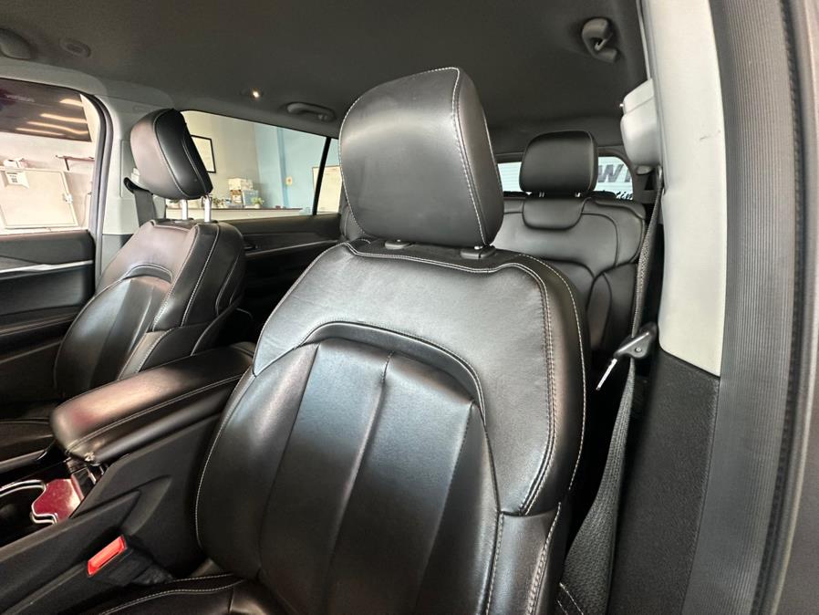 2021 Jeep Grand Cherokee L Limited 4x4, available for sale in Inwood, New York | 5 Towns Drive. Inwood, New York 2021 Jeep Grand Cherokee L Limited 4x4, available for sale in Inwood, New York | 5 Towns Drive. Inwood, New York
