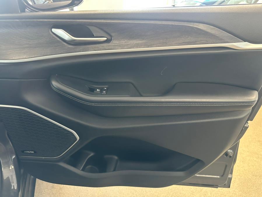2021 Jeep Grand Cherokee L Limited 4x4, available for sale in Inwood, New York | 5 Towns Drive. Inwood, New York 2021 Jeep Grand Cherokee L Limited 4x4, available for sale in Inwood, New York | 5 Towns Drive. Inwood, New York