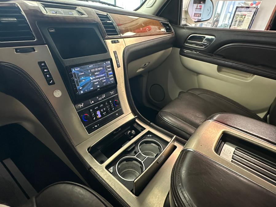 2011 Cadillac Escalade AWD 4dr Platinum Edition, available for sale in Inwood, New York | 5 Towns Drive. Inwood, New York 2011 Cadillac Escalade AWD 4dr Platinum Edition, available for sale in Inwood, New York | 5 Towns Drive. Inwood, New York