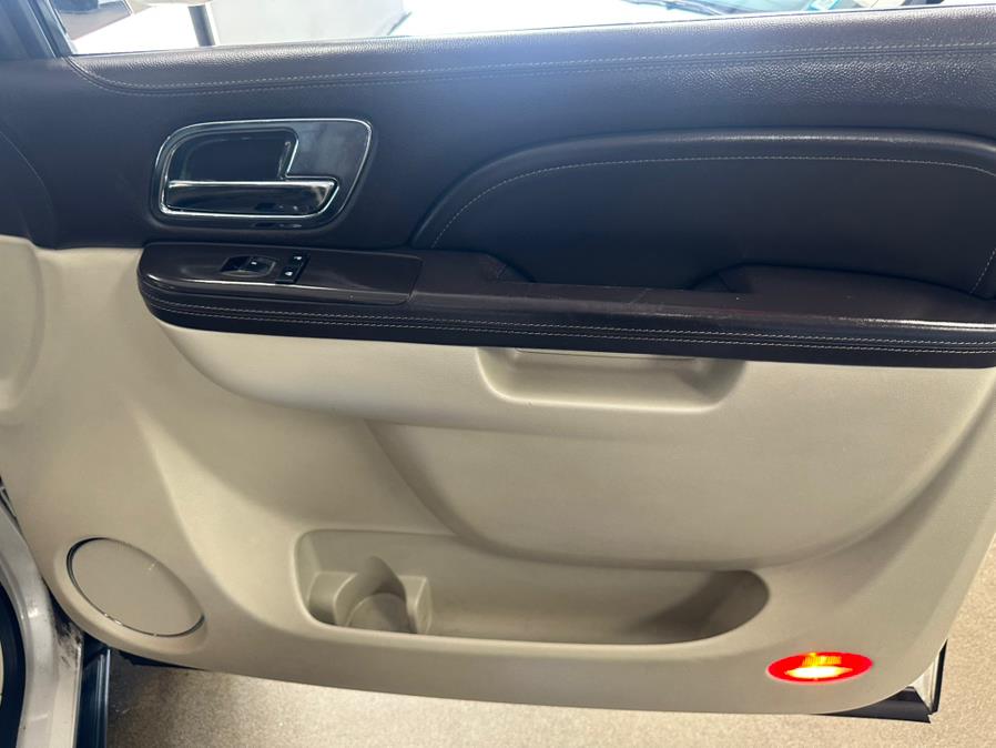 2011 Cadillac Escalade AWD 4dr Platinum Edition, available for sale in Inwood, New York | 5 Towns Drive. Inwood, New York 2011 Cadillac Escalade AWD 4dr Platinum Edition, available for sale in Inwood, New York | 5 Towns Drive. Inwood, New York