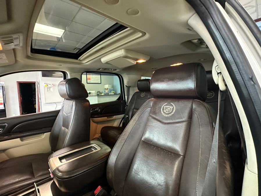 2011 Cadillac Escalade AWD 4dr Platinum Edition, available for sale in Inwood, New York | 5 Towns Drive. Inwood, New York 2011 Cadillac Escalade AWD 4dr Platinum Edition, available for sale in Inwood, New York | 5 Towns Drive. Inwood, New York