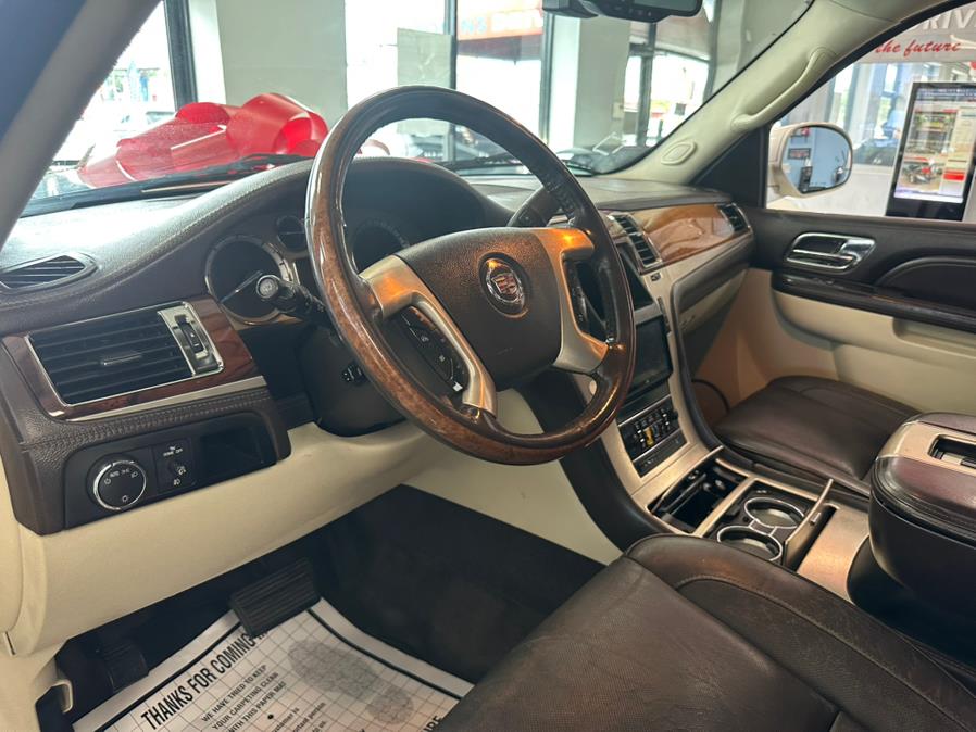2011 Cadillac Escalade AWD 4dr Platinum Edition, available for sale in Inwood, New York | 5 Towns Drive. Inwood, New York 2011 Cadillac Escalade AWD 4dr Platinum Edition, available for sale in Inwood, New York | 5 Towns Drive. Inwood, New York