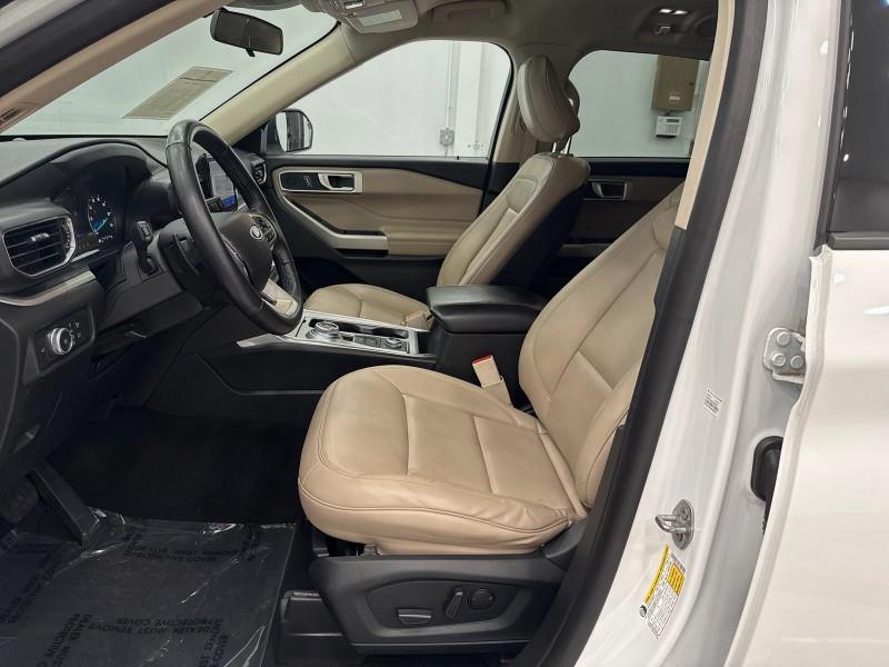 2020 Ford Explorer XLT 4WD, available for sale in Maple Shade, New Jersey | Car Revolution. Maple Shade, New Jersey 2020 Ford Explorer XLT 4WD, available for sale in Maple Shade, New Jersey | Car Revolution. Maple Shade, New Jersey