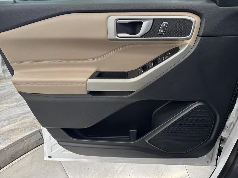 2020 Ford Explorer XLT 4WD, available for sale in Maple Shade, New Jersey | Car Revolution. Maple Shade, New Jersey 2020 Ford Explorer XLT 4WD, available for sale in Maple Shade, New Jersey | Car Revolution. Maple Shade, New Jersey