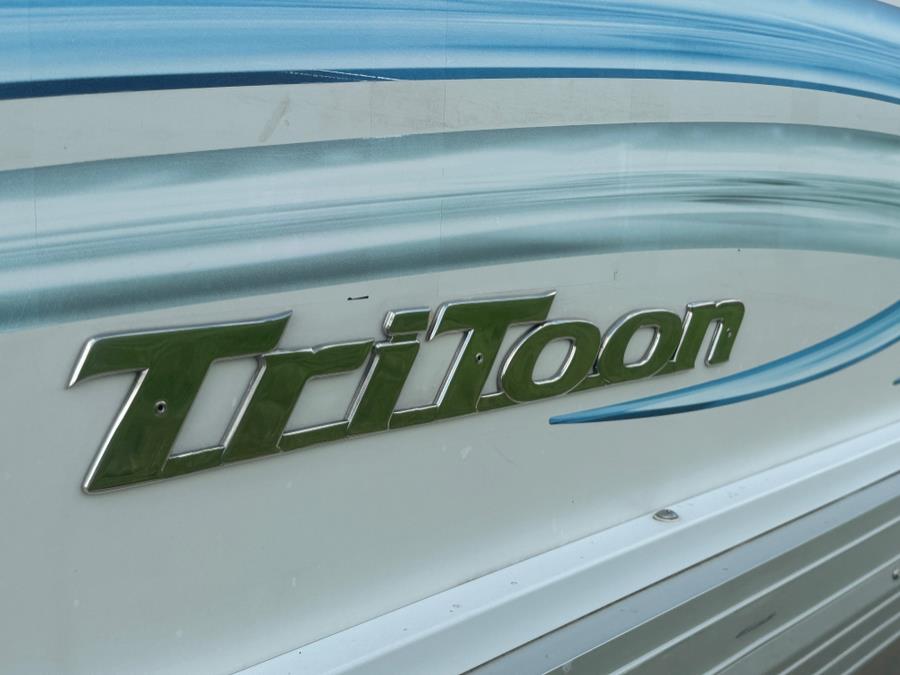 2008 JC 246 Tritoon, available for sale in Darien, Wisconsin | Geneva Motor Cars. Darien, Wisconsin
