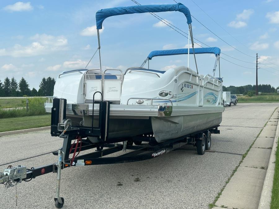 2008 JC 246 Tritoon, available for sale in Darien, Wisconsin | Geneva Motor Cars. Darien, Wisconsin