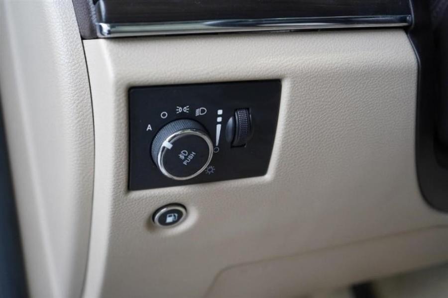 2019 Jeep Grand Cherokee Overland, available for sale in Woodside, New York | Drive Central. Woodside, New York 2019 Jeep Grand Cherokee Overland, available for sale in Woodside, New York | Drive Central. Woodside, New York