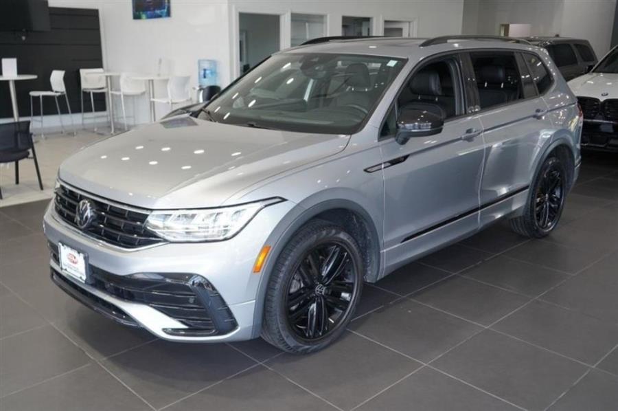 2022 Volkswagen Tiguan SE R-Line Black, available for sale in Woodside, New York | Drive Central. Woodside, New York 2022 Volkswagen Tiguan SE R-Line Black, available for sale in Woodside, New York | Drive Central. Woodside, New York