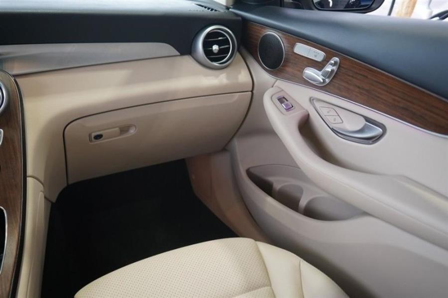 2022 Mercedes-benz Glc GLC 300, available for sale in Woodside, New York | Drive Central. Woodside, New York 2022 Mercedes-benz Glc GLC 300, available for sale in Woodside, New York | Drive Central. Woodside, New York