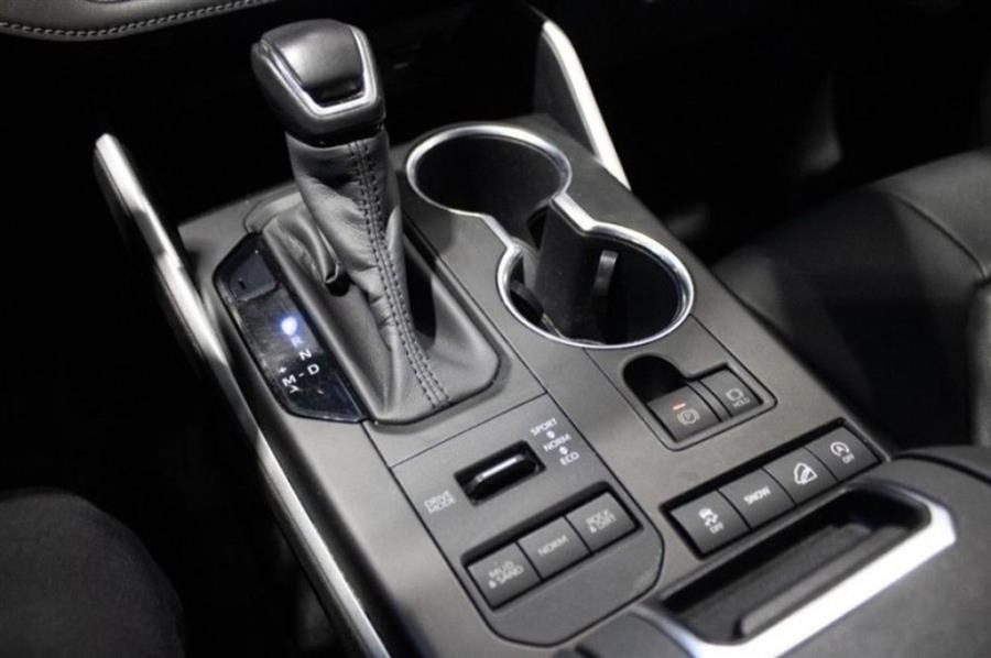 2020 Toyota Highlander XLE, available for sale in Woodside, New York | Drive Central. Woodside, New York 2020 Toyota Highlander XLE, available for sale in Woodside, New York | Drive Central. Woodside, New York