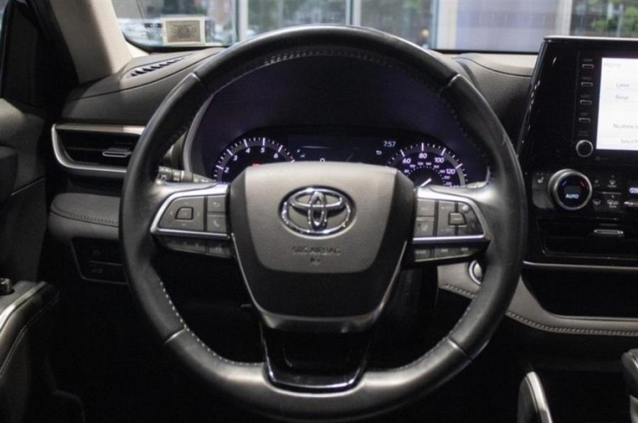 2020 Toyota Highlander XLE, available for sale in Woodside, New York | Drive Central. Woodside, New York 2020 Toyota Highlander XLE, available for sale in Woodside, New York | Drive Central. Woodside, New York