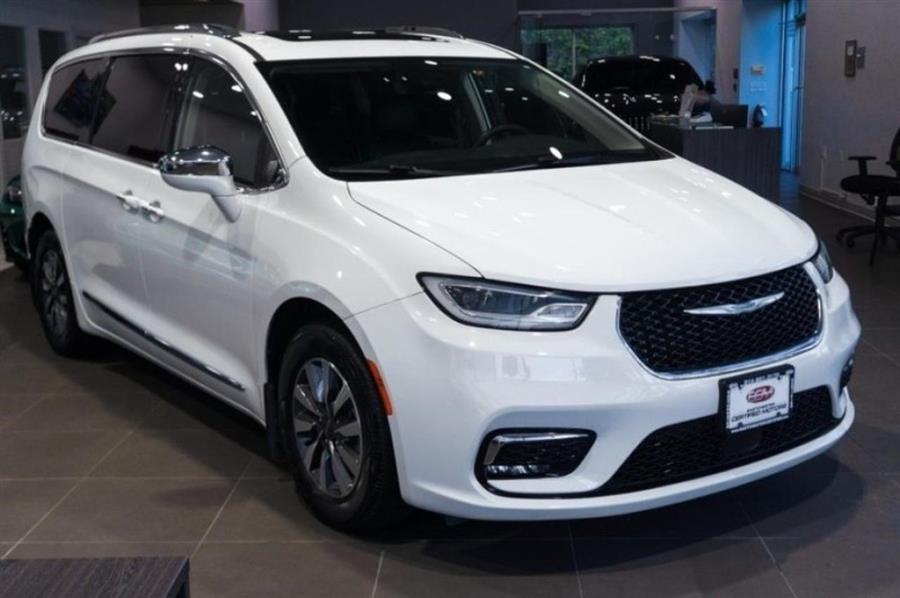 2021 Chrysler Pacifica Hybrid Limited, available for sale in Woodside, New York | Drive Central. Woodside, New York 2021 Chrysler Pacifica Hybrid Limited, available for sale in Woodside, New York | Drive Central. Woodside, New York