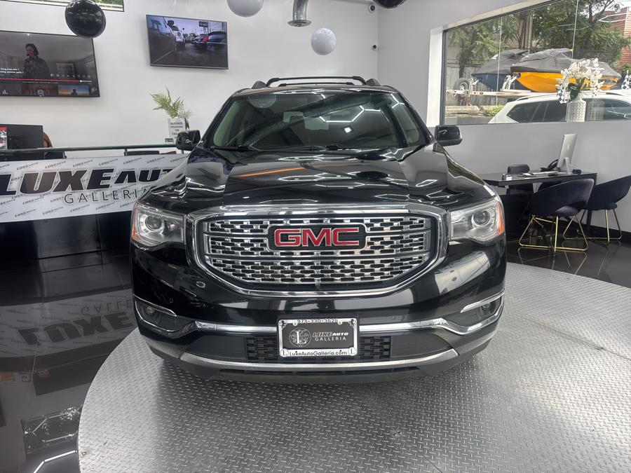 Used 2017 GMC Acadia in Jersey City, New Jersey | Luxe Auto Galleria. Jersey City, New Jersey