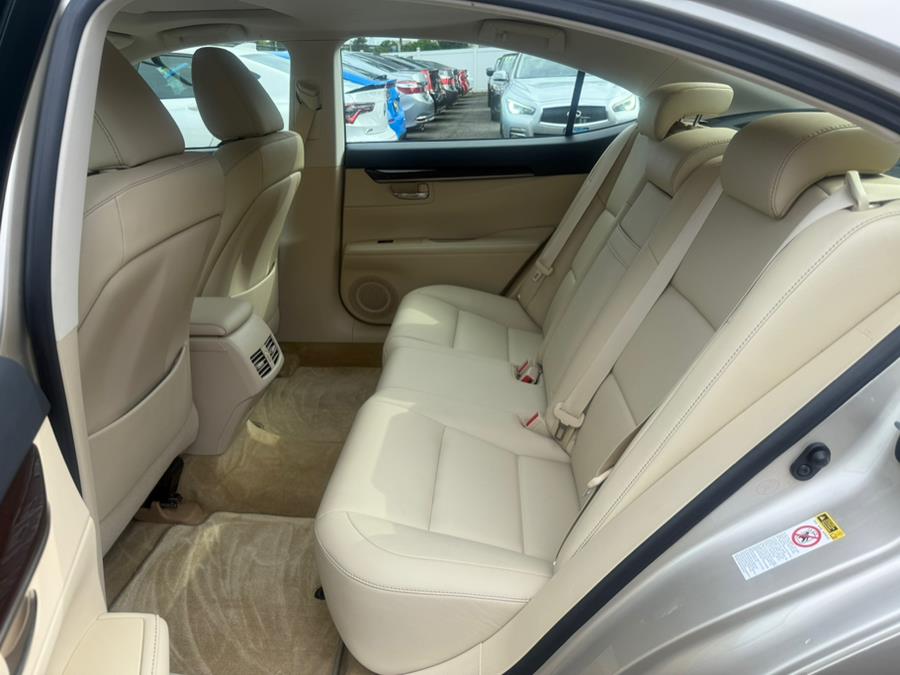 2013 Lexus ES 350 4dr Sdn, available for sale in Hartford, Connecticut | VEB Auto Sales. Hartford, Connecticut 2013 Lexus ES 350 4dr Sdn, available for sale in Hartford, Connecticut | VEB Auto Sales. Hartford, Connecticut