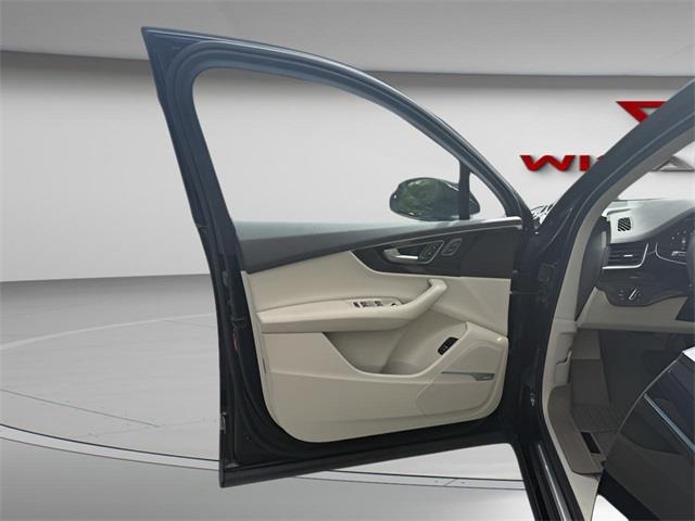 2018 Audi Q7 3.0T Premium Plus, available for sale in Stratford, Connecticut | Wiz Leasing Inc. Stratford, Connecticut 2018 Audi Q7 3.0T Premium Plus, available for sale in Stratford, Connecticut | Wiz Leasing Inc. Stratford, Connecticut