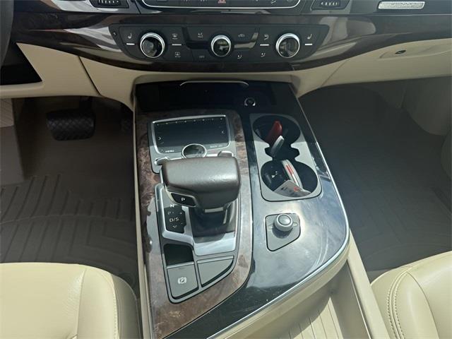 2018 Audi Q7 3.0T Premium Plus, available for sale in Stratford, Connecticut | Wiz Leasing Inc. Stratford, Connecticut 2018 Audi Q7 3.0T Premium Plus, available for sale in Stratford, Connecticut | Wiz Leasing Inc. Stratford, Connecticut