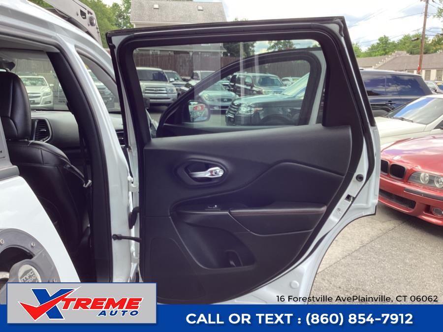 2019 Jeep Cherokee Trailhawk 4x4, available for sale in Plainville, Connecticut | Xtreme Auto. Plainville, Connecticut 2019 Jeep Cherokee Trailhawk 4x4, available for sale in Plainville, Connecticut | Xtreme Auto. Plainville, Connecticut