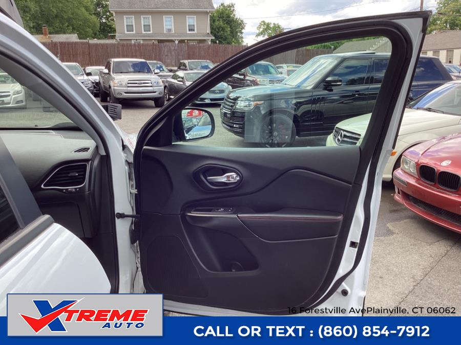 2019 Jeep Cherokee Trailhawk 4x4, available for sale in Plainville, Connecticut | Xtreme Auto. Plainville, Connecticut 2019 Jeep Cherokee Trailhawk 4x4, available for sale in Plainville, Connecticut | Xtreme Auto. Plainville, Connecticut