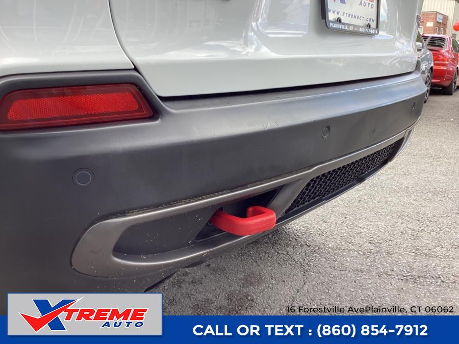 2019 Jeep Cherokee Trailhawk 4x4, available for sale in Plainville, Connecticut | Xtreme Auto. Plainville, Connecticut 2019 Jeep Cherokee Trailhawk 4x4, available for sale in Plainville, Connecticut | Xtreme Auto. Plainville, Connecticut