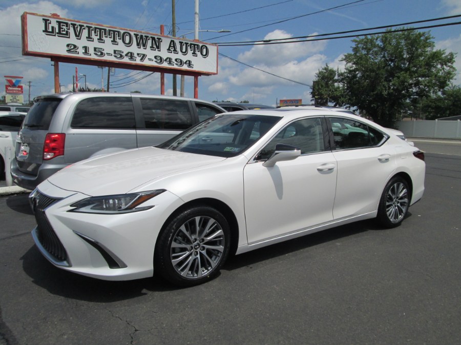 Used 2021 Lexus ES in Levittown, Pennsylvania | Levittown Auto. Levittown, Pennsylvania