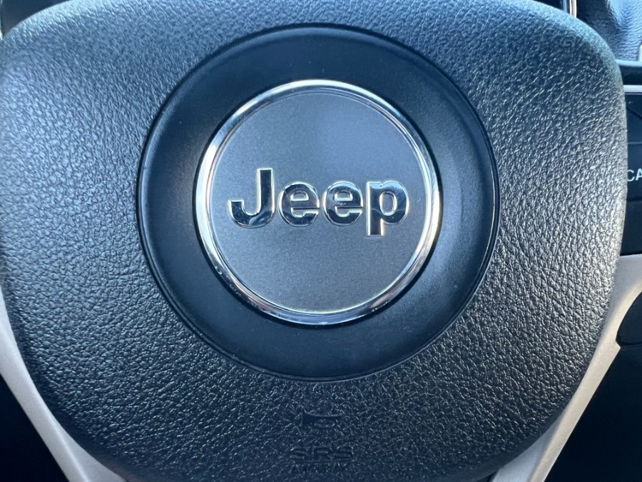 2014 Jeep Grand Cherokee 4WD 4dr Limited, available for sale in Bristol, Connecticut | Bristol Auto Center LLC. Bristol, Connecticut 2014 Jeep Grand Cherokee 4WD 4dr Limited, available for sale in Bristol, Connecticut | Bristol Auto Center LLC. Bristol, Connecticut