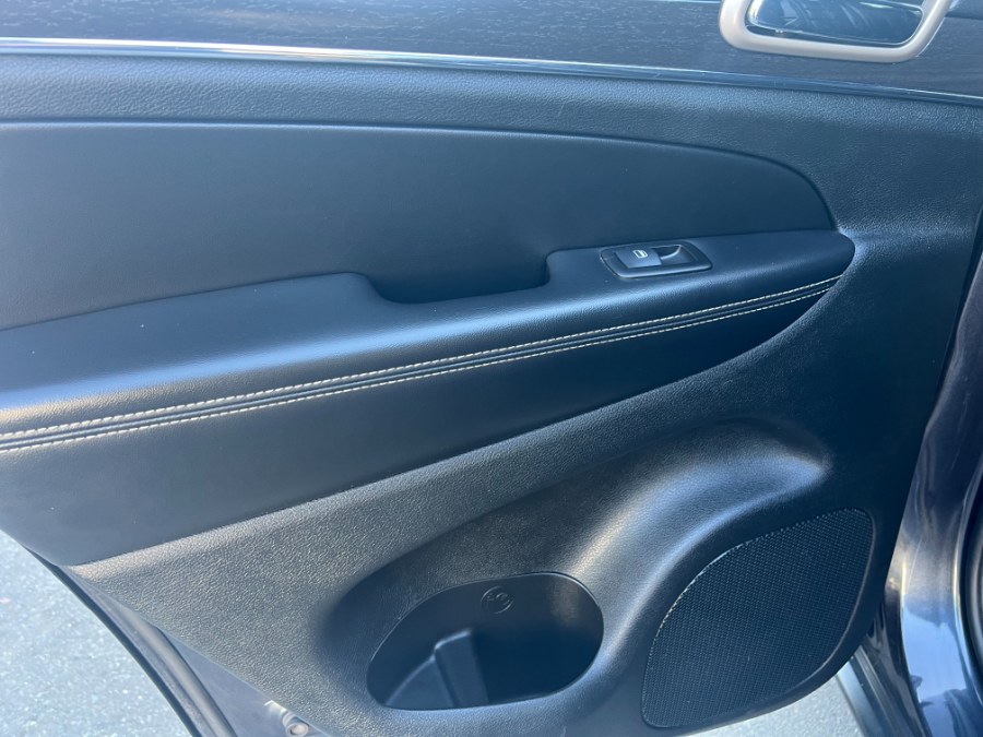 2014 Jeep Grand Cherokee 4WD 4dr Limited, available for sale in Bristol, Connecticut | Bristol Auto Center LLC. Bristol, Connecticut 2014 Jeep Grand Cherokee 4WD 4dr Limited, available for sale in Bristol, Connecticut | Bristol Auto Center LLC. Bristol, Connecticut