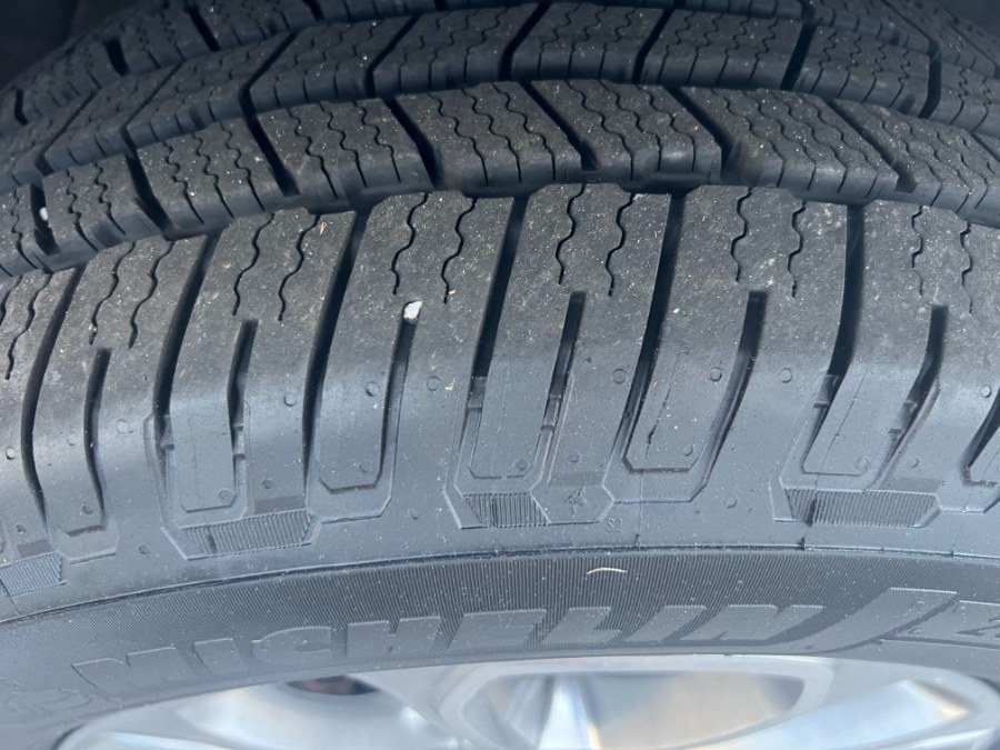 2014 Jeep Grand Cherokee 4WD 4dr Limited, available for sale in Bristol, Connecticut | Bristol Auto Center LLC. Bristol, Connecticut 2014 Jeep Grand Cherokee 4WD 4dr Limited, available for sale in Bristol, Connecticut | Bristol Auto Center LLC. Bristol, Connecticut