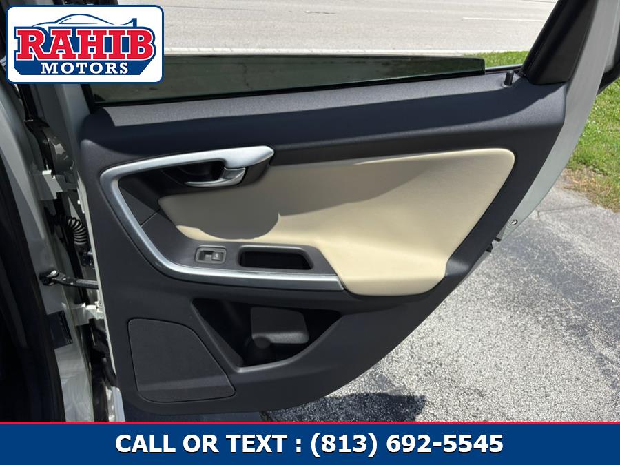 2011 Volvo XC60 FWD 4dr 3.2L R-Design w/Moonroof, available for sale in Orlando, Florida | Rahib inc. Orlando, Florida 2011 Volvo XC60 FWD 4dr 3.2L R-Design w/Moonroof, available for sale in Orlando, Florida | Rahib inc. Orlando, Florida